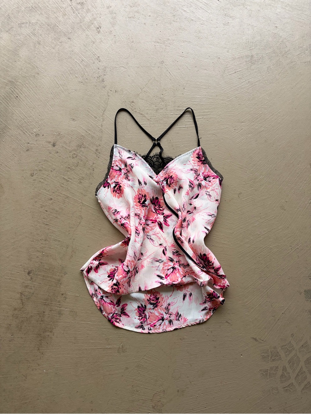 Black lily tank